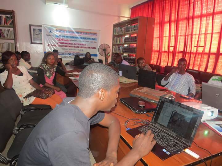 ganygreen's tweet photo. Liberating waste management data in KANO Nigeria organised by #DDhub #oddkano #odd16 @dotunbabayemi @HamzyCODE https://t.co/TL9IHBU5KY
