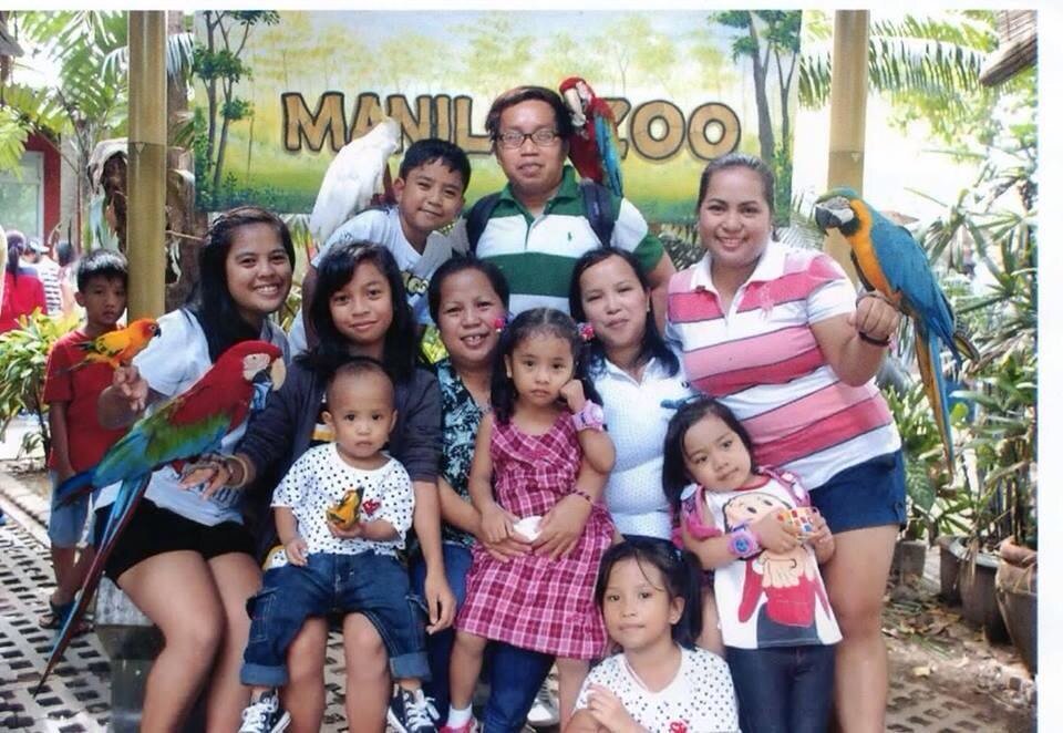 20Lvr's tweet photo. Being with my family makes me smile.  #KeepthePHsmiling @ColgatePH https://t.co/eQR14RjvUA