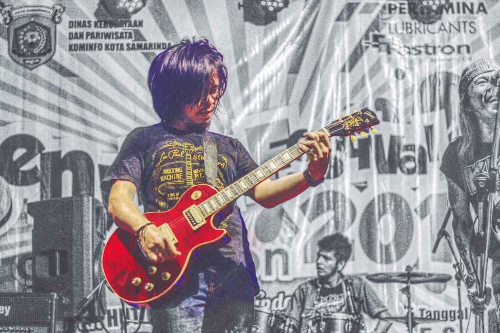 Just Rock n' Roll 🤘🤘🤘 #rocknroll #rocknight #RockOn #gibson #slash #guitaronpic <a href="/guitaronpic/">Guitaronpic</a>