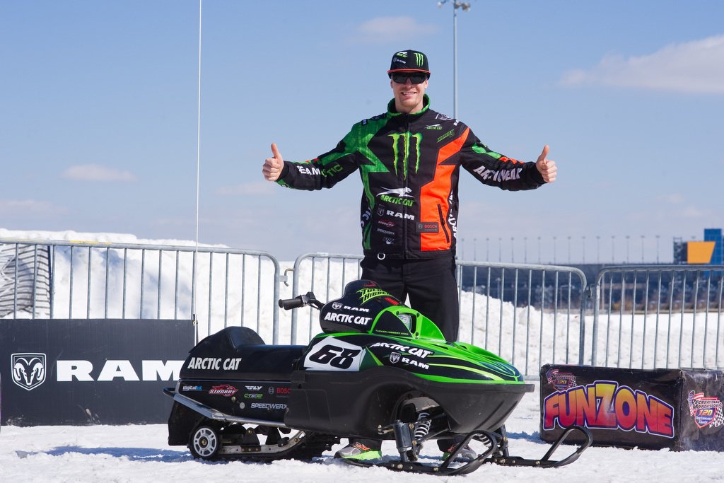 hibbert68's tweet photo. Hey #Chicago @snocross fans! Bring your little racer to the FunZone to rip around on my @arcticcat_snow 120! #Team68 https://t.co/0wMkht04IR