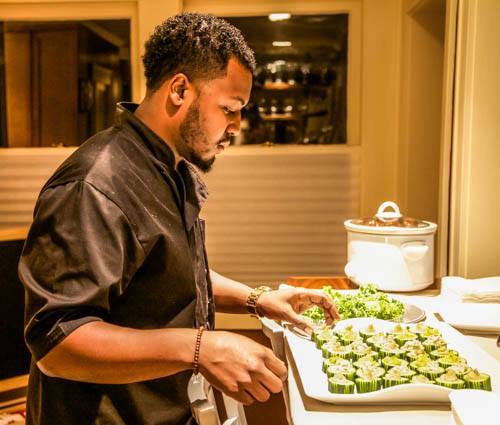 WilsonsGuide's tweet image. #WilsonsGuide post of the week: An interview with Jermaine “Chef Raw” Rawlings bit.ly/WGChefRaw