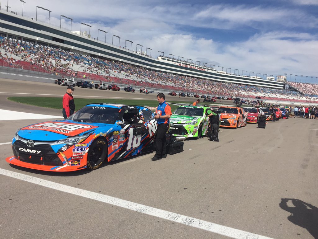 freightliner's tweet photo. On the track waiting on the drivers to get in their cars. #TeamFreightliner as far as the eye can see!#BoydGaming300 https://t.co/JnC7mg36OR