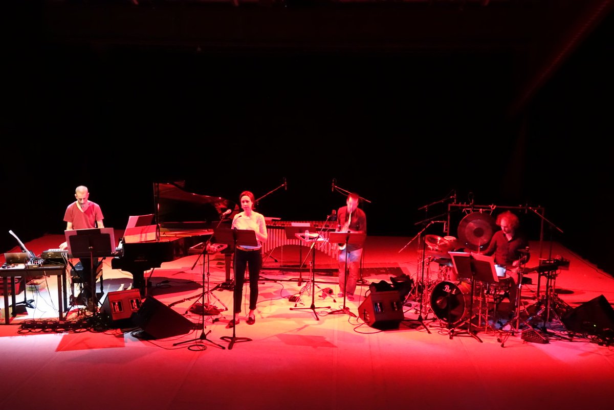 WeSpokeNewMusic's tweet image. Pictures from our concert at @mercatflors ! Thank you Barcelona, this was fun! @lauditori