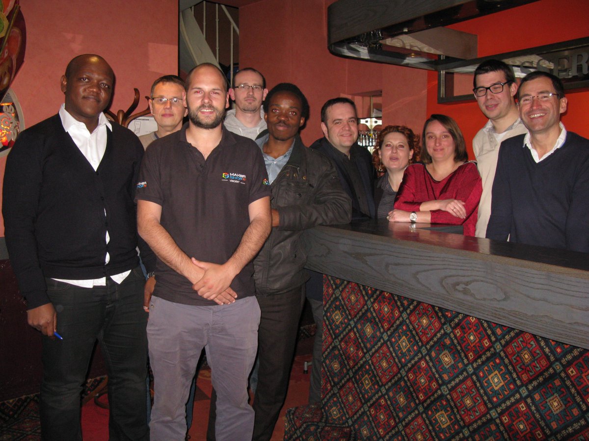 TransitionsLM's tweet image. Photo de groupe soirée de travail de notre nouvelle association. Il manque sur la photo @jlanceart &amp;amp; Julien Sauvêtre