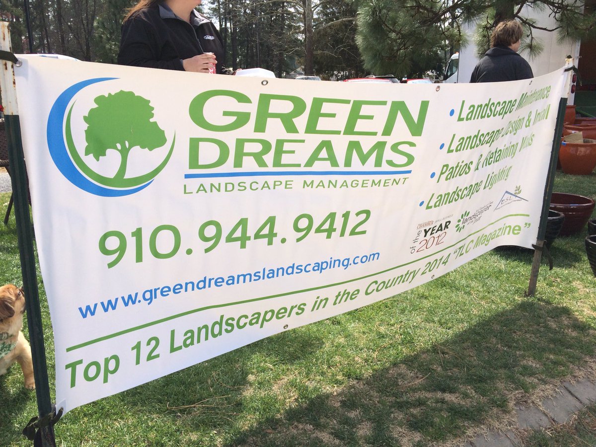 MissMowItAllNC's tweet photo. #Greendreams at the #Fairbarn #Pinehurst #HomeandGarden Show. Come out and win beautiful flower containers https://t.co/houxss2wE8