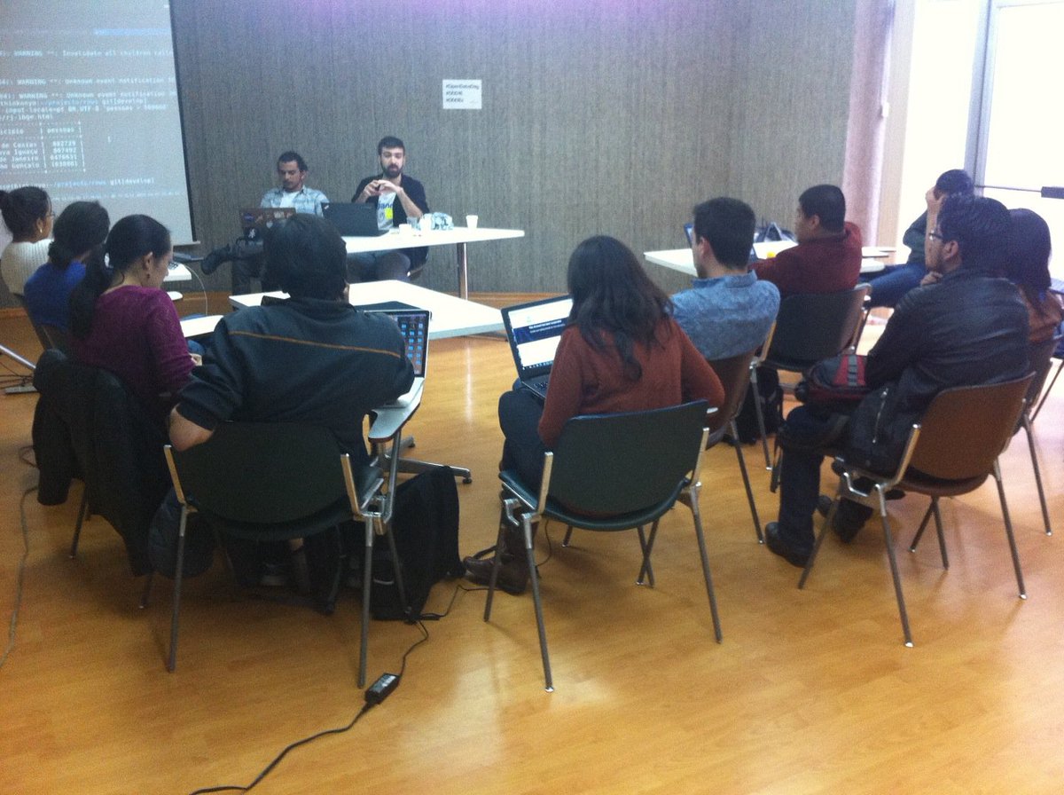 ivntres's tweet photo. Ciencia de datos en el #ODDEc @turicas @wikicarlos https://t.co/eW5bJsU6v6