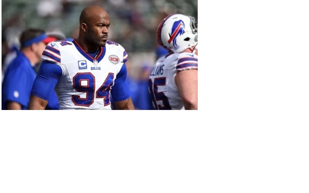 Reports: The Dolphins are speaking with pass-rusher Mario Williams... bit.ly/24Irpb4 https://t.co/rEjfwKE37L