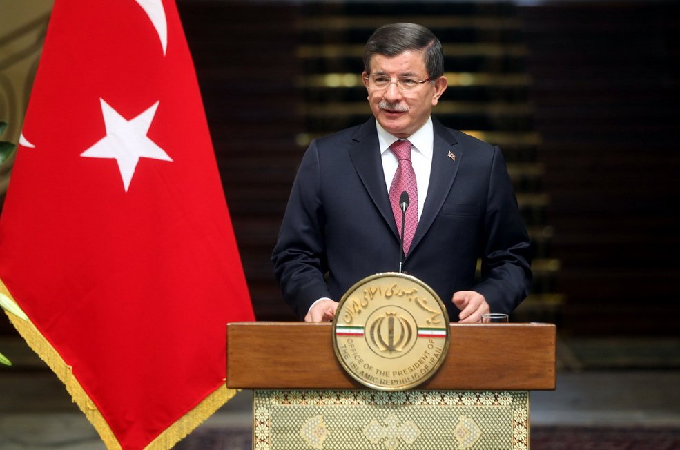 bbcturkce's tweet photo. Davutoğlu’ndan Zaman'a kayyum atanması yorumu: "Bunlar siyasi değil hukuki süreçler". https://t.co/pAw8hkdIdt https://t.co/nGqY2QWi5f