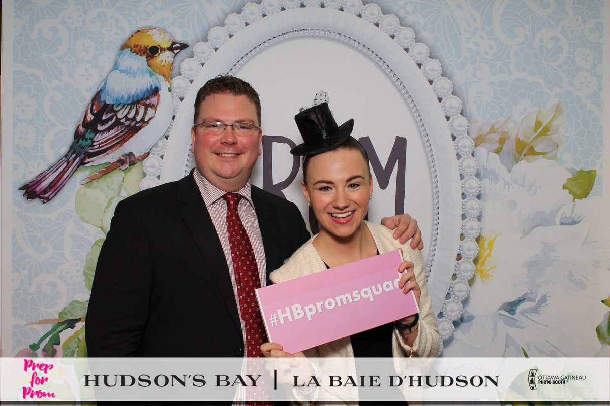 JessMastronardi's tweet image. @hudsonsbay #HBpromsquad @ogphotobooth #Ottawa - With @gregkolz at the HBC prom fashion show #client