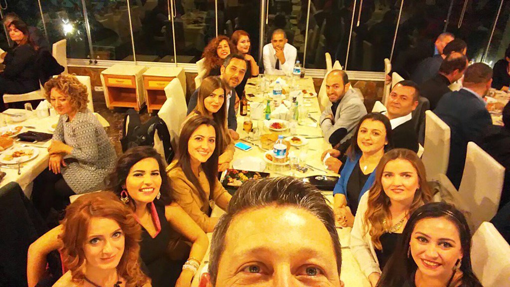 Anamur Uğur Ortaokulu veli kaynaşma yemeği selfimiz <a href="/yucelyucel_/">Yucel Yucel</a> <a href="/NKarabulutoglu/">Nahit Karabulutoglu</a> <a href="/nazikkosegil/">NAZİK ÖZÇELİK</a> <a href="/MUSTAFACAKIR28/">MUSTAFA ÇAKIR</a>