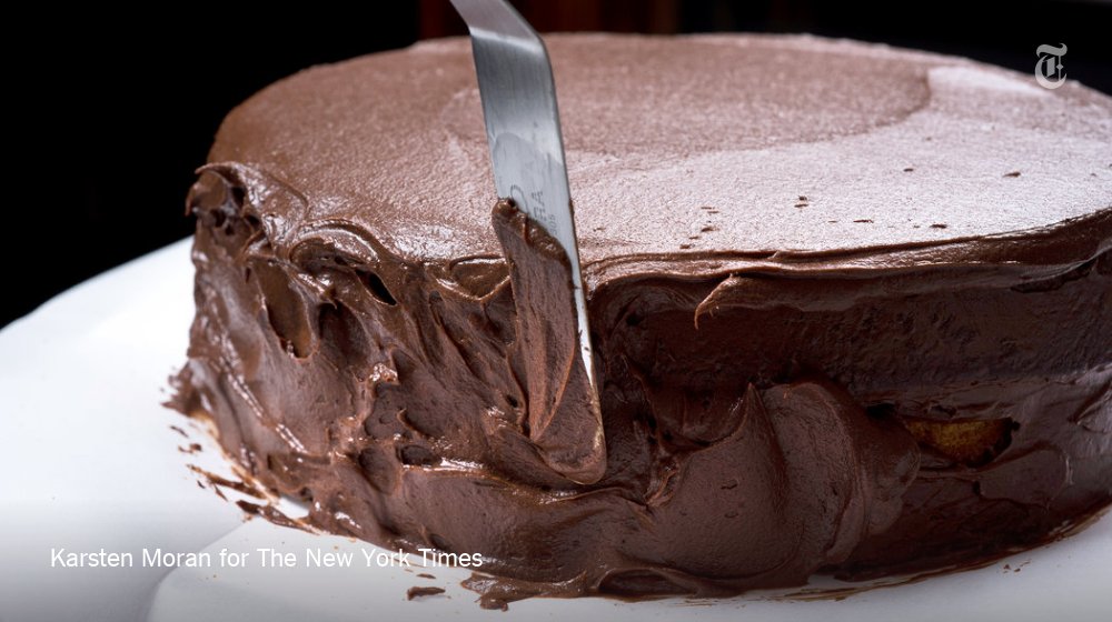 The step-by-step guide to frosting a cake without fear nyti.ms/1TSGgKT