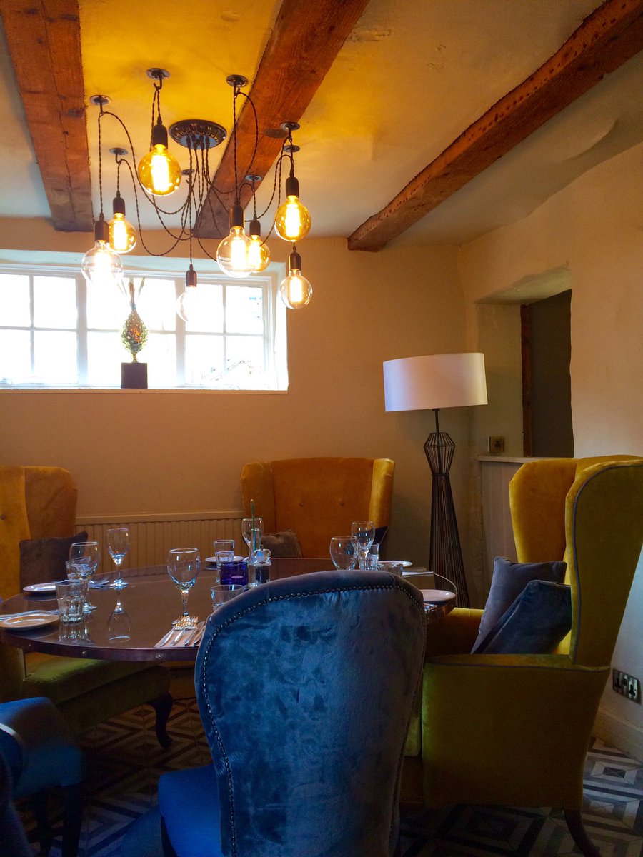 Chelt Your Heart (@cheltyourheart) on Twitter photo Had a cosy and comfy afternoon at the beautifully styled <a href="/Theswanbroadway/">The Swan, Broadway</a> today #Cotswolds #thecotswolds #interiors Had a cosy and comfy afternoon at the beautifully styled <a href="/Theswanbroadway/">The Swan, Broadway</a> today #Cotswolds #thecotswolds #interiors