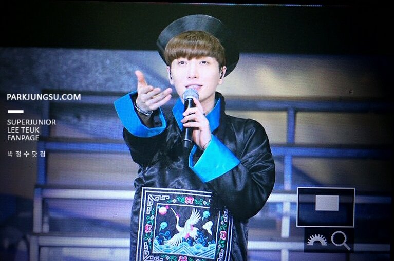 pjsdotcom's tweet image. 160305 Super camp in Shanghai._02
#이특 #leeteuk #슈퍼캠프 #상해
#pjsdotcom #박정수닷컴
@special1004