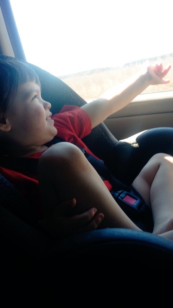 lenzinicole22's tweet photo. Baby back roading...❤ https://t.co/vTvHDcMpAL