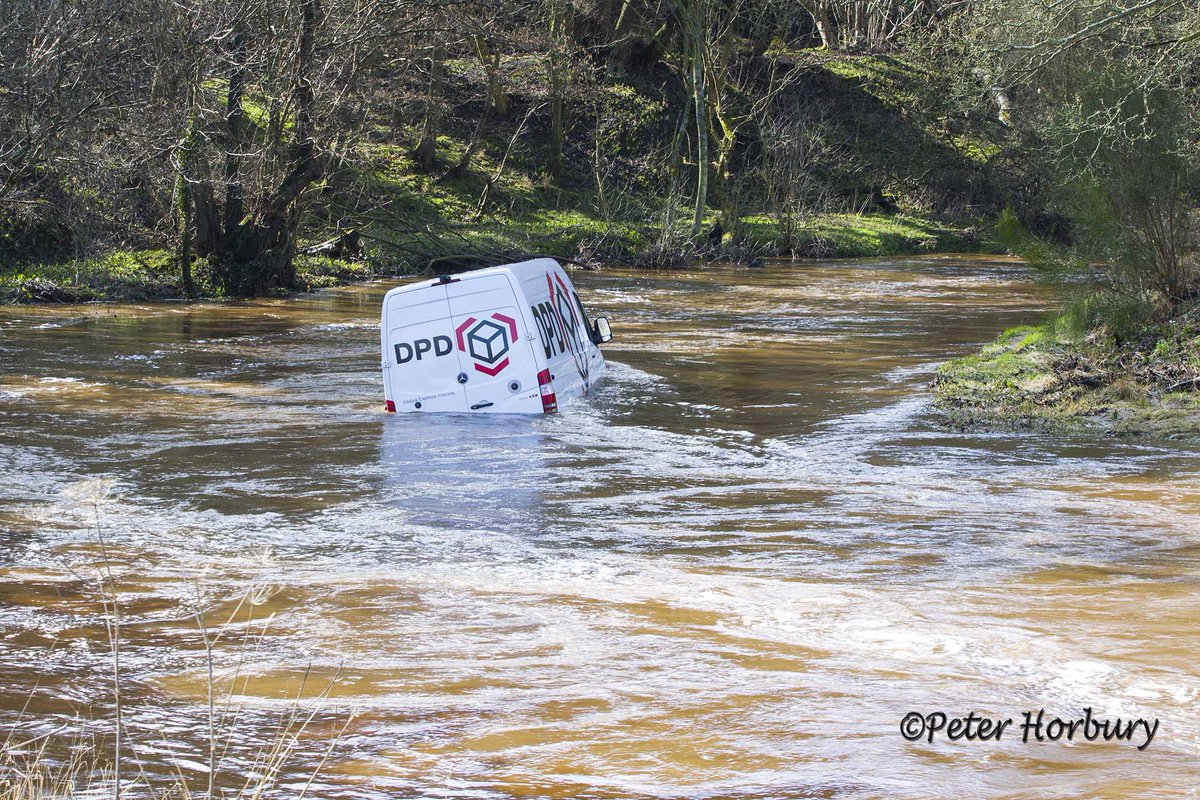 HorburyPeter's tweet image. Oops @DPD_UK Grosmont ford Nr #Whitby van washed 100m down River Esk now sits next to Murk Esk tributary #RedFaces