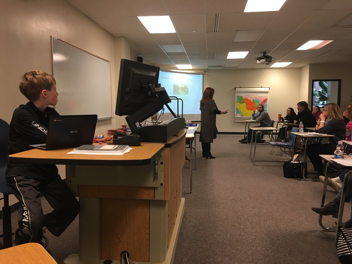 coretaskproject's tweet photo. Presenting with @3Chayes (and my kid!) at #NNCSS2016 on Document Based Questions for K-3 @DBQProject @ckschools https://t.co/DQzInTJhCI