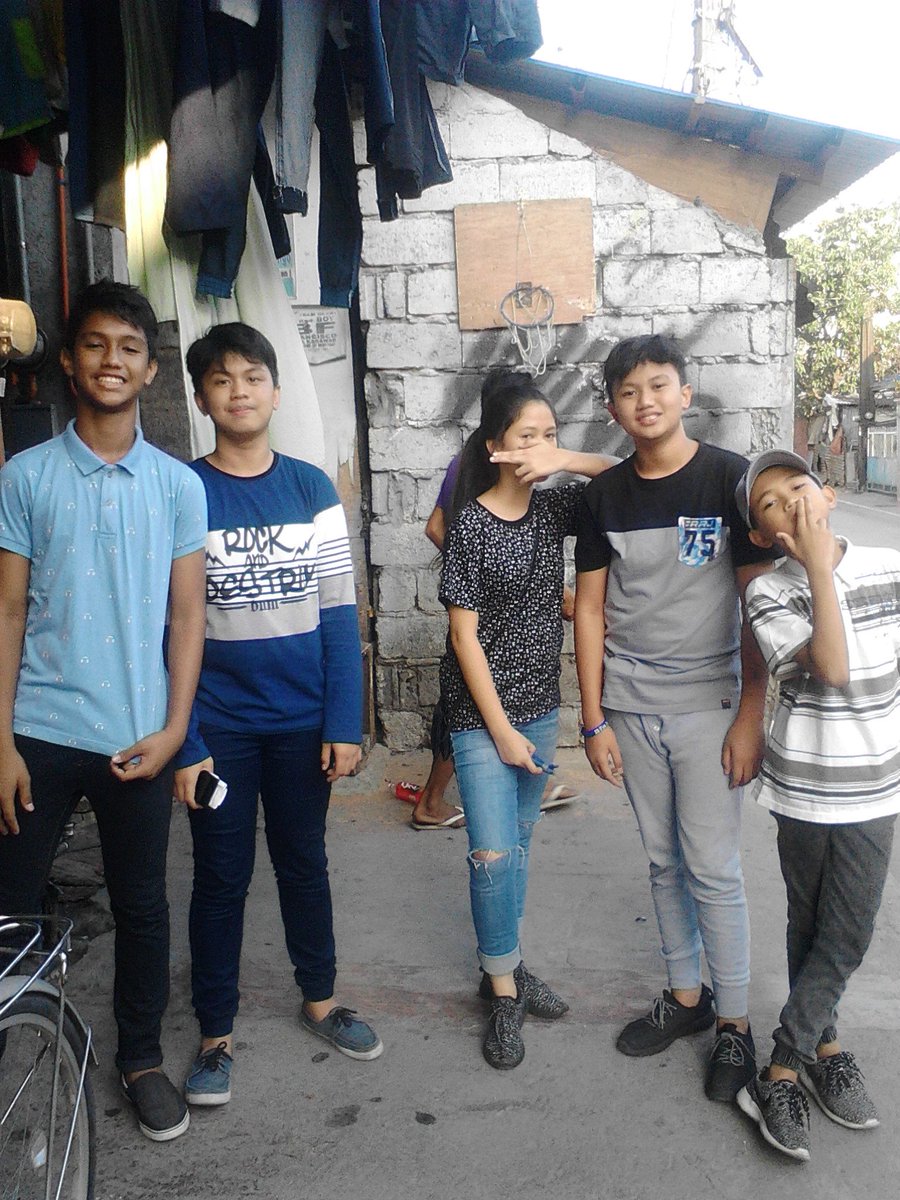 ktesyenga20's tweet photo. Isa nalang ang kulang buo na kame :) the post #CousinsGoals @kmsyngaaa @jdfrncsco @jdaevid #jose #behil https://t.co/FeoWeYbp8m