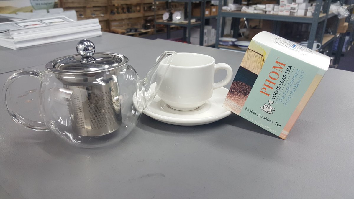 Laststrawlpool's tweet image. Happy Sunday morning guys....we are open. Only in Duke Street.  Got oasis playing + cup of tea 😊 #loosetea @phomtea