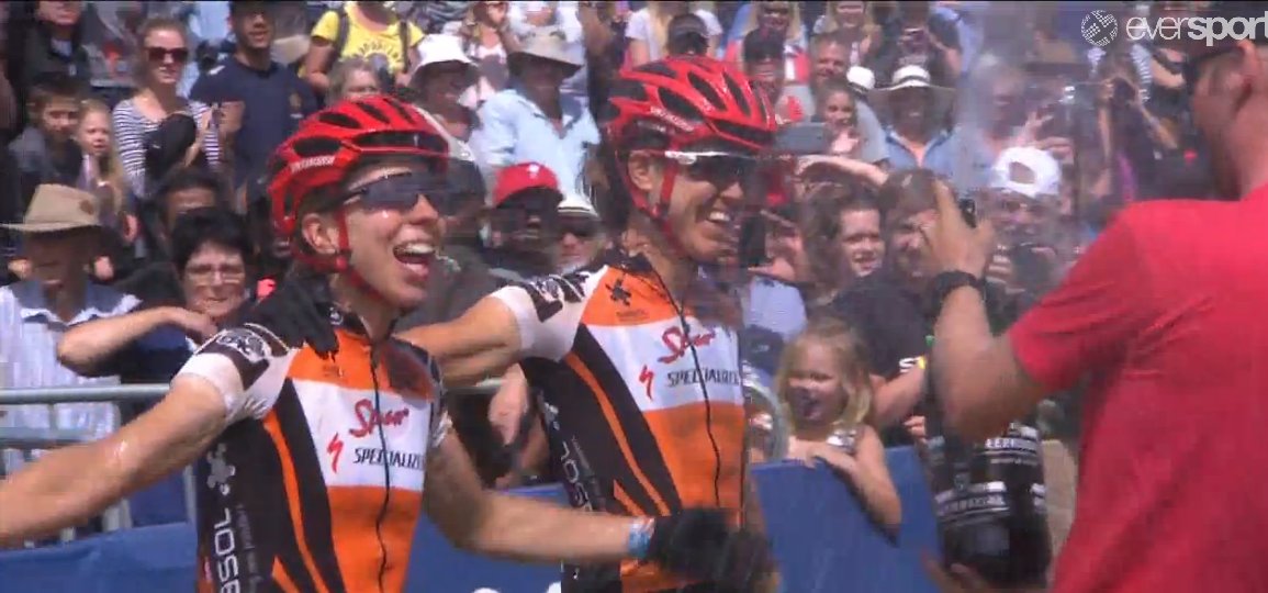 capeepic tweet media