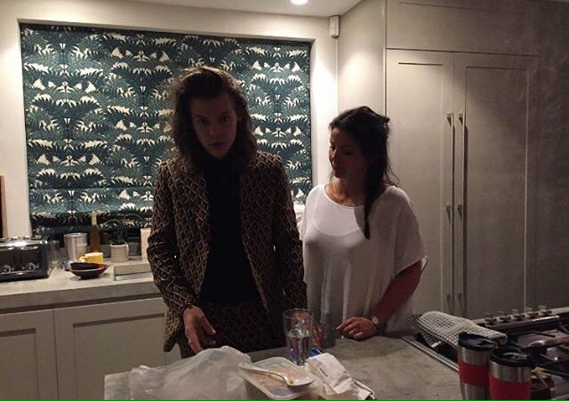 laarrysupporter's tweet photo. #unseenharry #HarryStyles @Harry_Styles #1 of 12 https://t.co/4sAF3ZVHnM