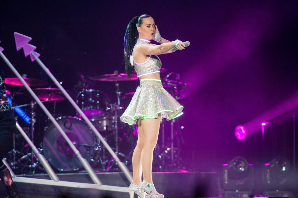 KatyPerrykh's tweet photo. https://t.co/q3AigkyhXS