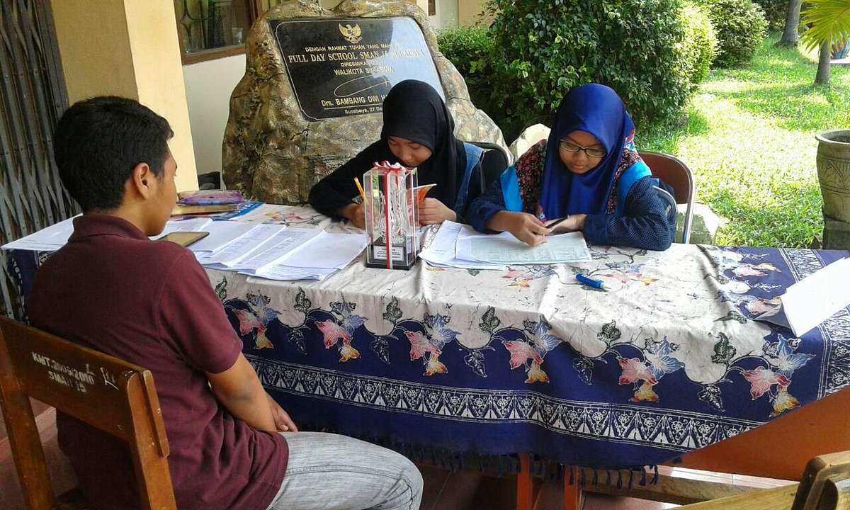 Libels_SKI's tweet photo. Stand Hari Minggu. Ayo guys 30 menit lagi stand pendaftaran bakal tutup looh. Ayo segera daftarkan dirimu #FIRST2K16 https://t.co/tZCF3jlMvG