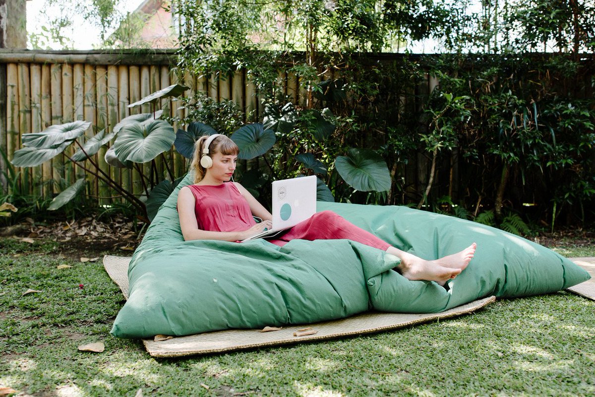 .<a href="/hubudbali/">Hubud</a> is hiring! Come join our growing team in #Ubud, #Bali! #coworkingspace bit.ly/1UdnWhG