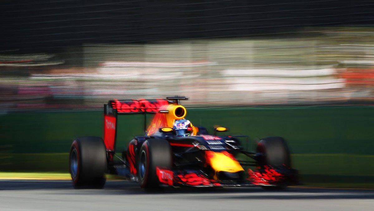 redbullracing's tweet photo. A storming drive yields P4 for @DanielRicciardo and a fastest lap of the race with a 1:28.930. #AusGP https://t.co/L8PYqblv4i