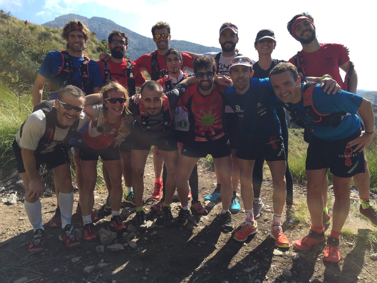 tofolcastanyer's tweet photo. Dia intens ahir: entrenar,aprendre,gaudir...veure futurs cracks!!Aixó es #sobrassadacamp...avui darrer dia!! https://t.co/YmxHa0n5Xk