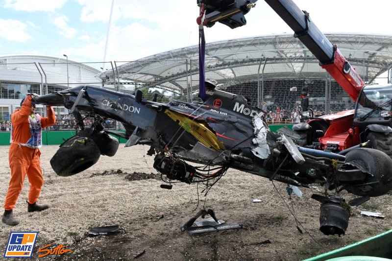 FansMotorsport's tweet photo. In photos: Fernando Alonso's terrifying crash at the #AusGP #F1 https://t.co/QIoVbdfkd7