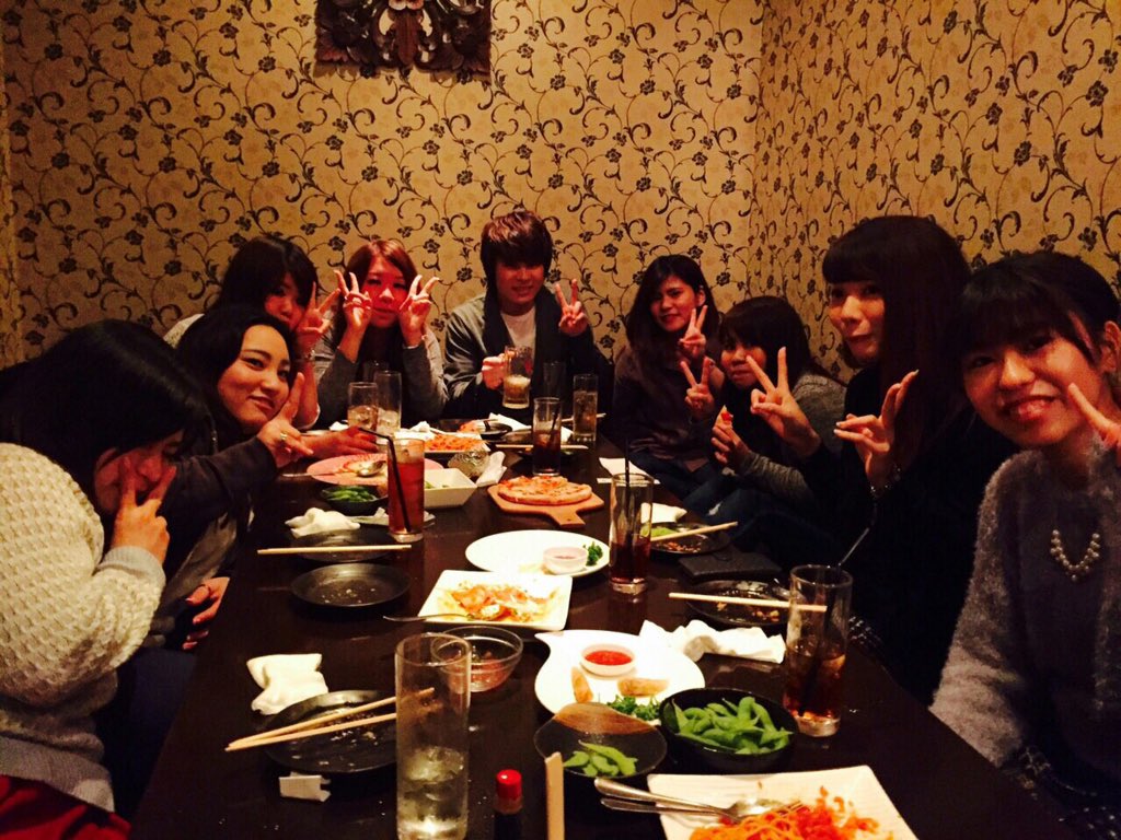 nissy24_aa's tweet photo. 昨日は wakaさんなおさんの誕生日会🎂でしたー
サプライズ大成功✨❤
喜んでくれて良かったです！☺️
そしてまたI4Uのみんなに会えて楽しかった😁💕
このメンバーは最高ですね！😘
良い1年にしてください！おめでとうございます🎊 https://t.co/1Cqx01aD7L