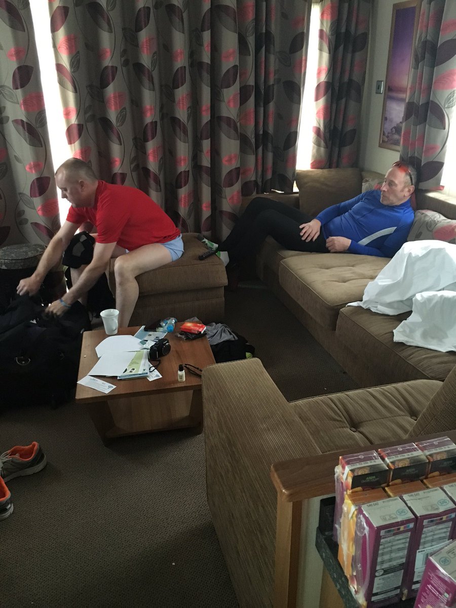 WyresideWiders's tweet photo. Athletes preparing for the last 60 mile leg.....#stabilisersrequired @GreenGoldRugby @BSupplies @cumbriacf https://t.co/GWqMtkIYCh
