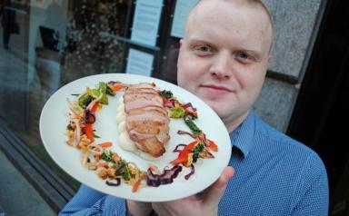STVNews's tweet image. Aberdeen chocolatier transforms coffee shop into Scotland's first 'chocolate restaurant' bit.ly/1UmvXjE
