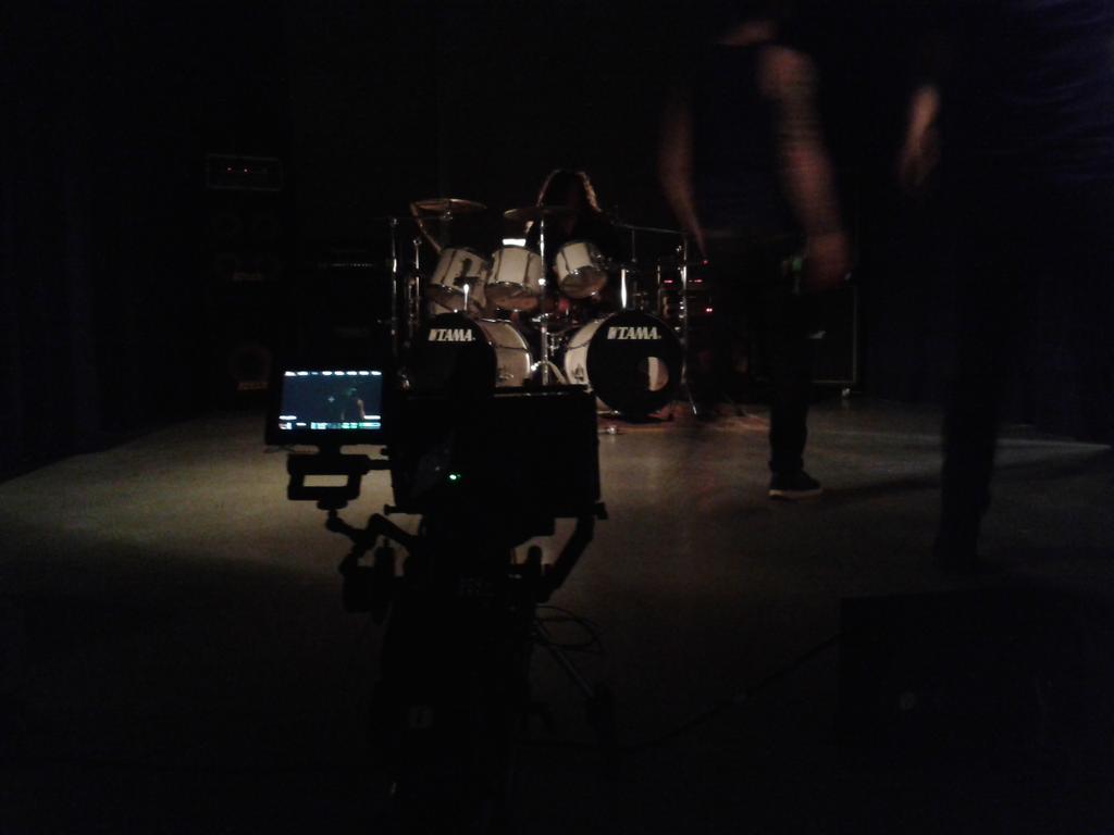 TheDifferenceBE's tweet photo. What could this be? #Walls #newsong #musicvideo #psyched #TheDifferenceBE https://t.co/LBmtkNz04e