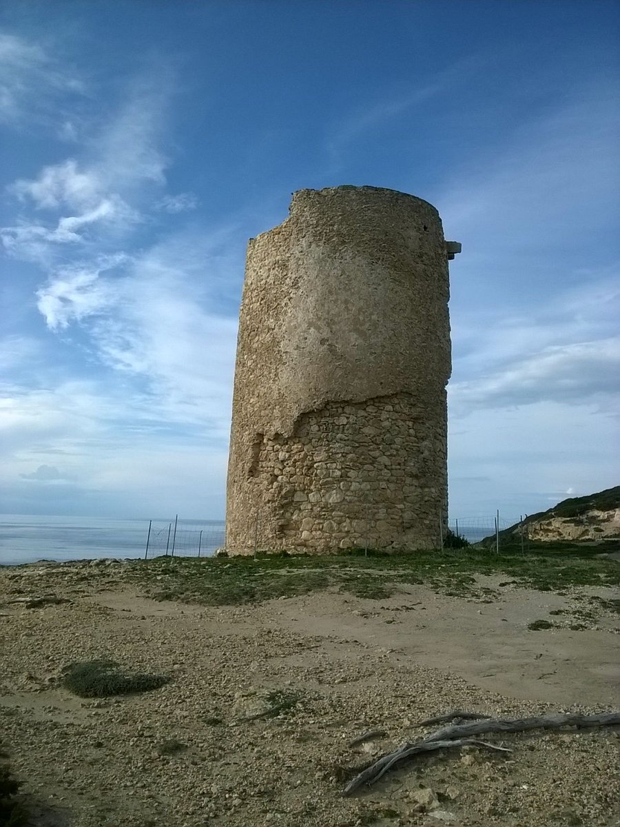 SanteruSardinia's tweet photo. #CapoMannu e la #torre vista #isola #MaldiVentre #meravigliosanatura #perGioire #Sinis #Sardiniaconnection https://t.co/LfxSheWDYp