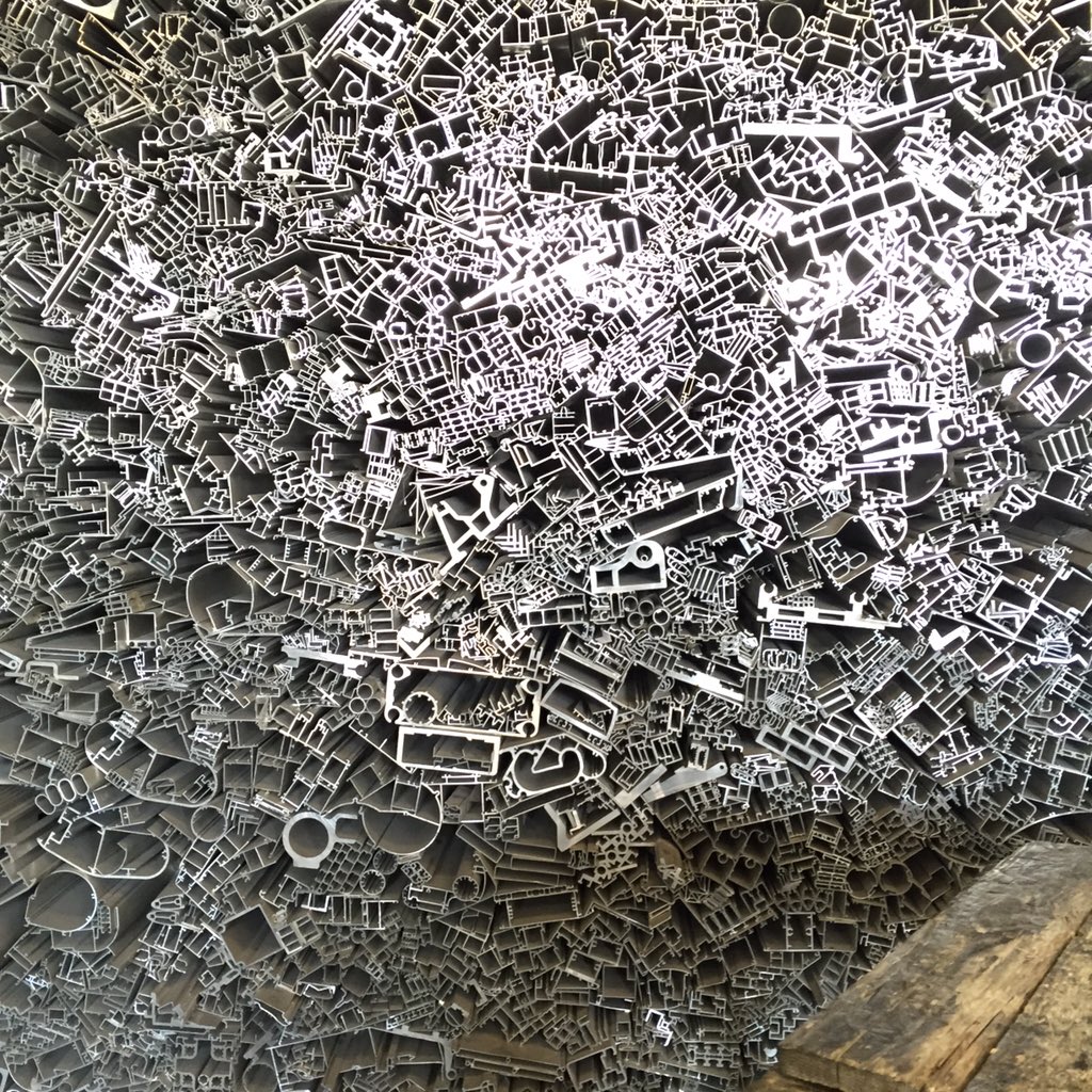 italianbark's tweet photo. Creating a floor from this? Follow #enjoyALL #WEBLOGsaloni #italianfeeling #salonedelmobile #interiors https://t.co/AnQOw0ImHB