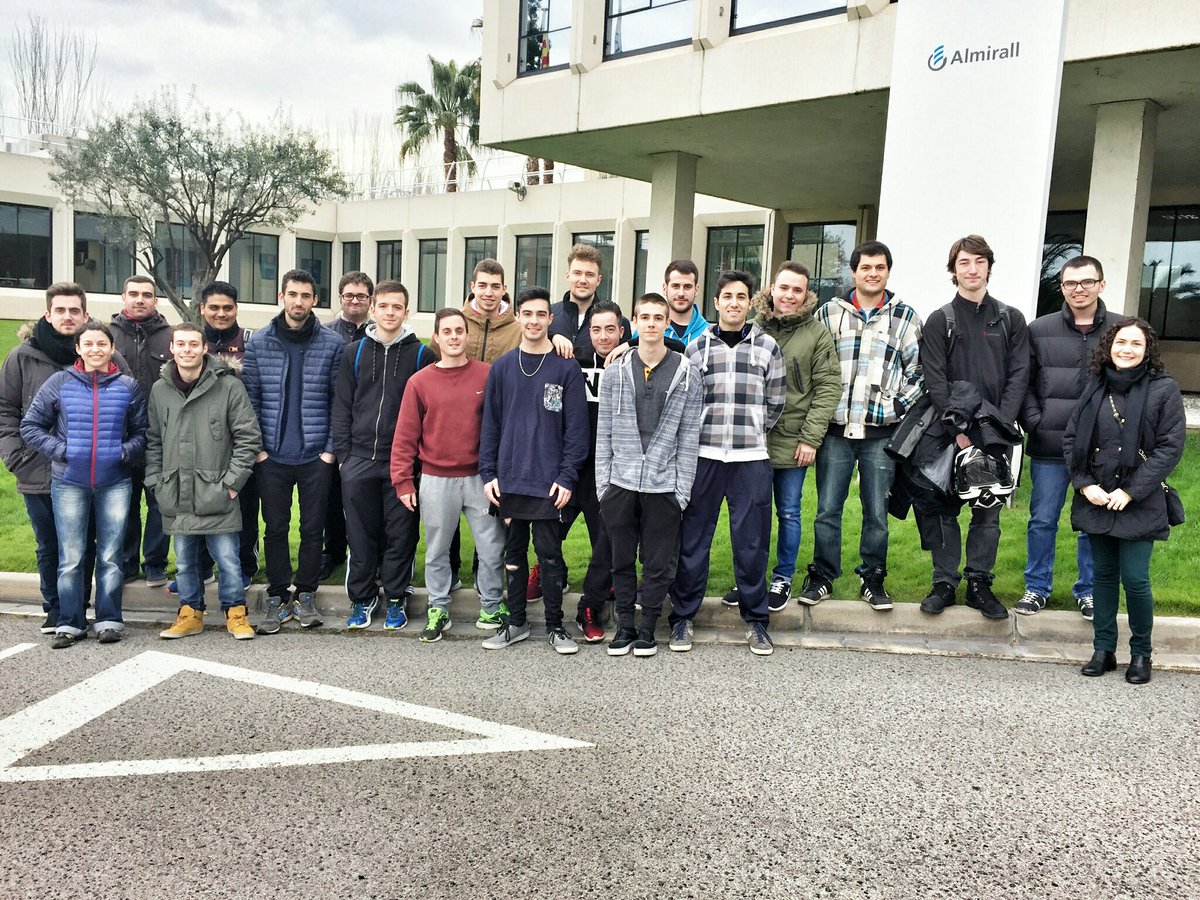 Salesians_SVH's tweet photo. Què és un magatzem logístic intel·ligent? Automatització i Robòtica ho han vist en marxa a ALMIRALL SA #JProfTec https://t.co/snQxMPN6yQ