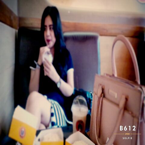 trianayus's tweet photo. @jco botani square, cari ajaa ... :D https://t.co/LkV5eF49sE