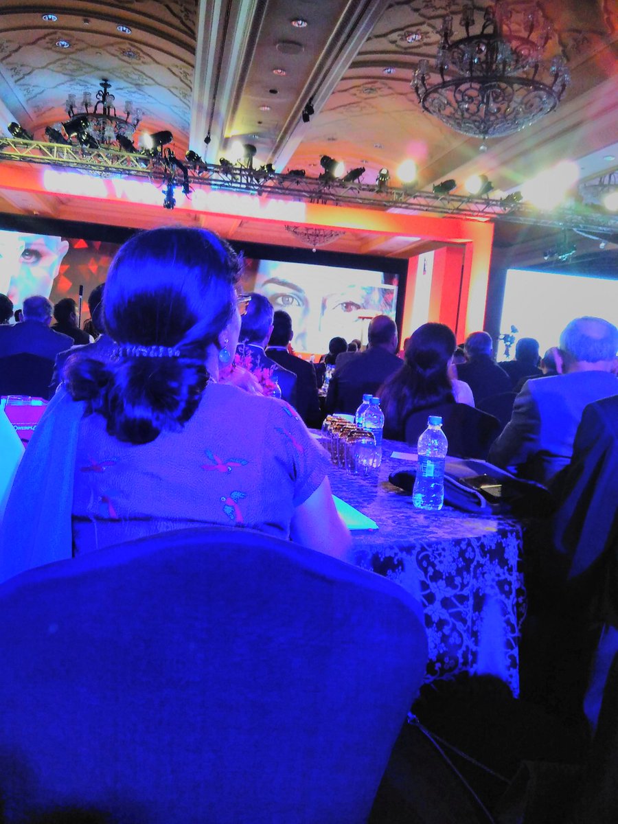 djayneha2017's tweet photo. Another inquisitive lady from audience taking down notes from the session of Bill Andrews. #WAVEIndiaTodayConclave https://t.co/tI0mPPF78R