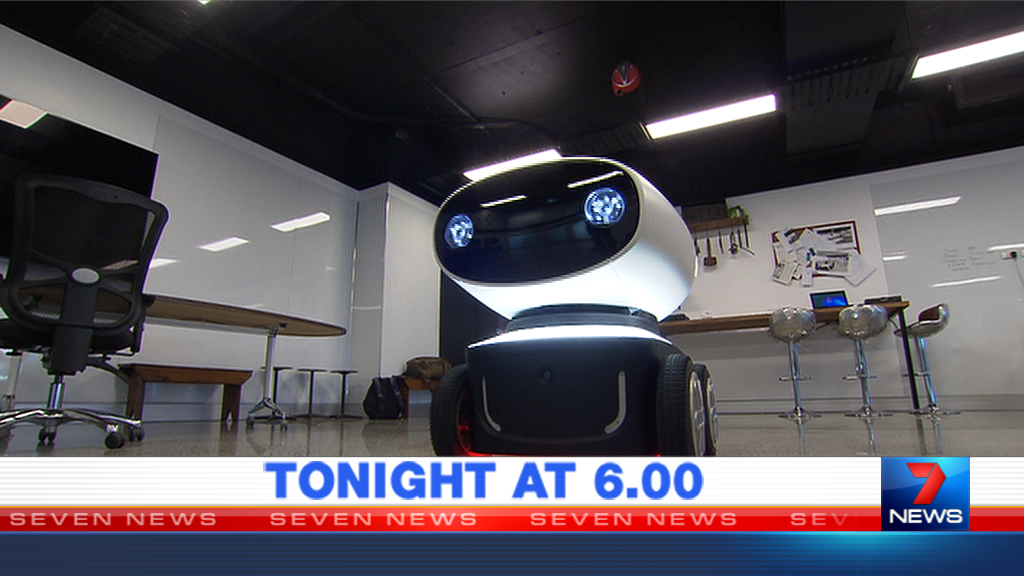 billmcdonald07's tweet photo. How would you feel about pizza delivered by robot? It's here &amp; about to be trialed in Brisbane. @7NewsQueensland https://t.co/3NClcnYEbu