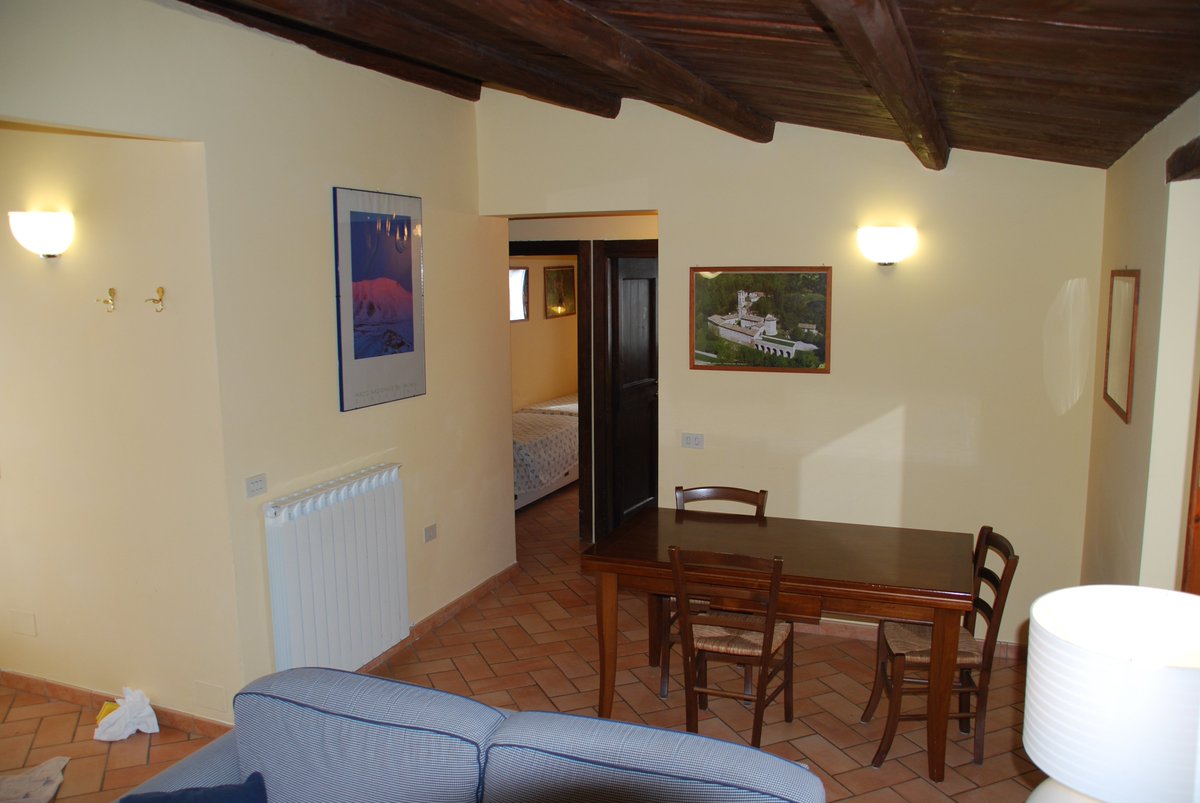 PASQUA in UMBRIA - OFFERTA 3 NOTTI al CASALE CAROCCI APPARTAMENTI PER VACANZE casalecarocci.com/italiano/agrit…