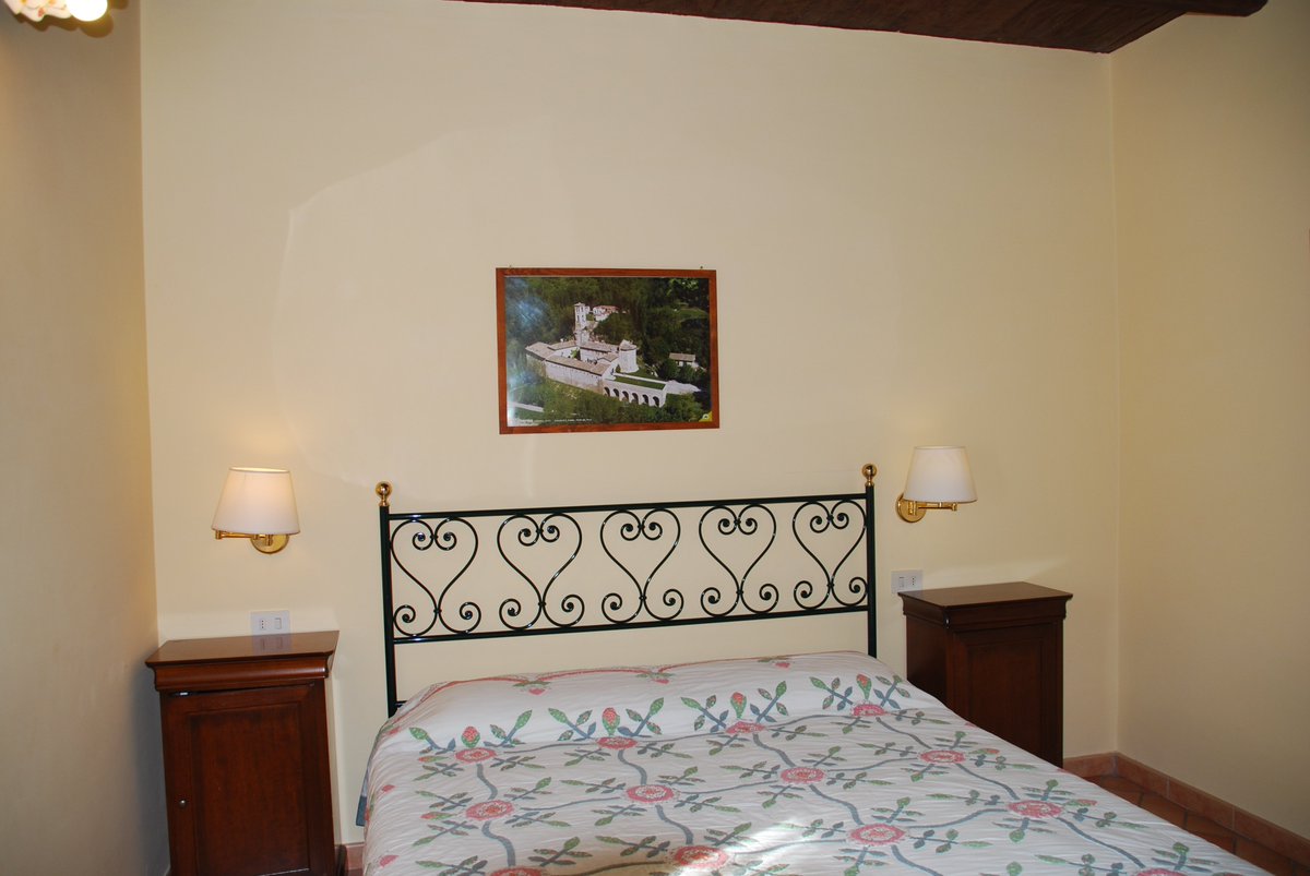 PASQUA in UMBRIA - OFFERTA 3 NOTTI al CASALE CAROCCI APPARTAMENTI PER VACANZE casalecarocci.com/italiano/agrit…