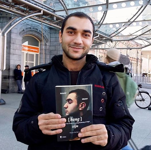 KarenDeBecker's tweet photo. #tnel Respect vr @ish0 @bertgabriels Lees in #nooitmeerbangzijn wat in handen vallen van smokkelaars met Yazan deed https://t.co/cvHUW2PP3x