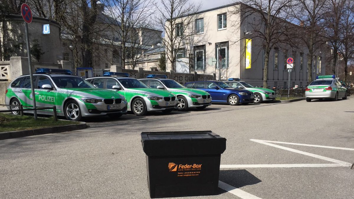 Feder-Box - dein #freundundhelfer beim #Umzug 
Jetzt bestellen auf feder-box.com
#Feder_Box - #federleicht