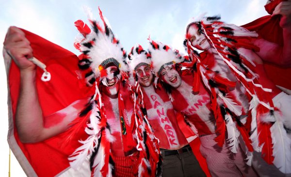 TenInside's tweet photo. The World #Happiness Report 2016 Update ranked #Denmark #1 https://t.co/6q76aCNItF #happiness2016 #happiestcountries https://t.co/MEN5hOE2Z3
