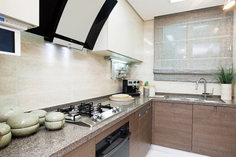 GruppoEuromobil's tweet photo. 230 cucine hanno arredato il progetto #HERRSCHER a Seoul. Complesso di 2 torri con 40 piani ciascuna. #casedafan https://t.co/FQGWkTMwB2
