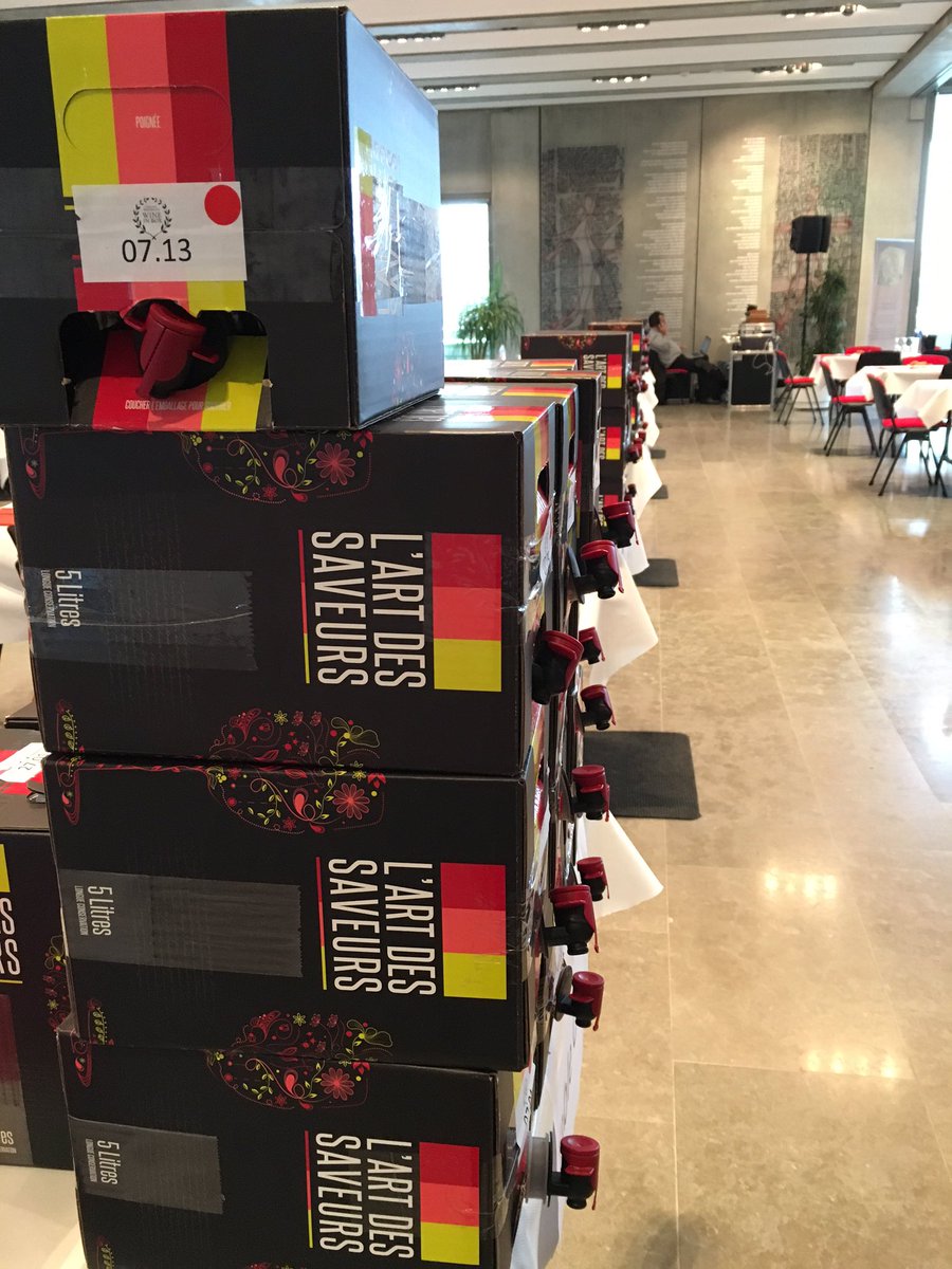 EpicuriensduVin's tweet photo. Les Épicuriens du vin au 2eme Concours International Wine In Box ! #Toulouse #Wine #wineinbox Pret ? Dégustez ! https://t.co/sVxWTOESRU
