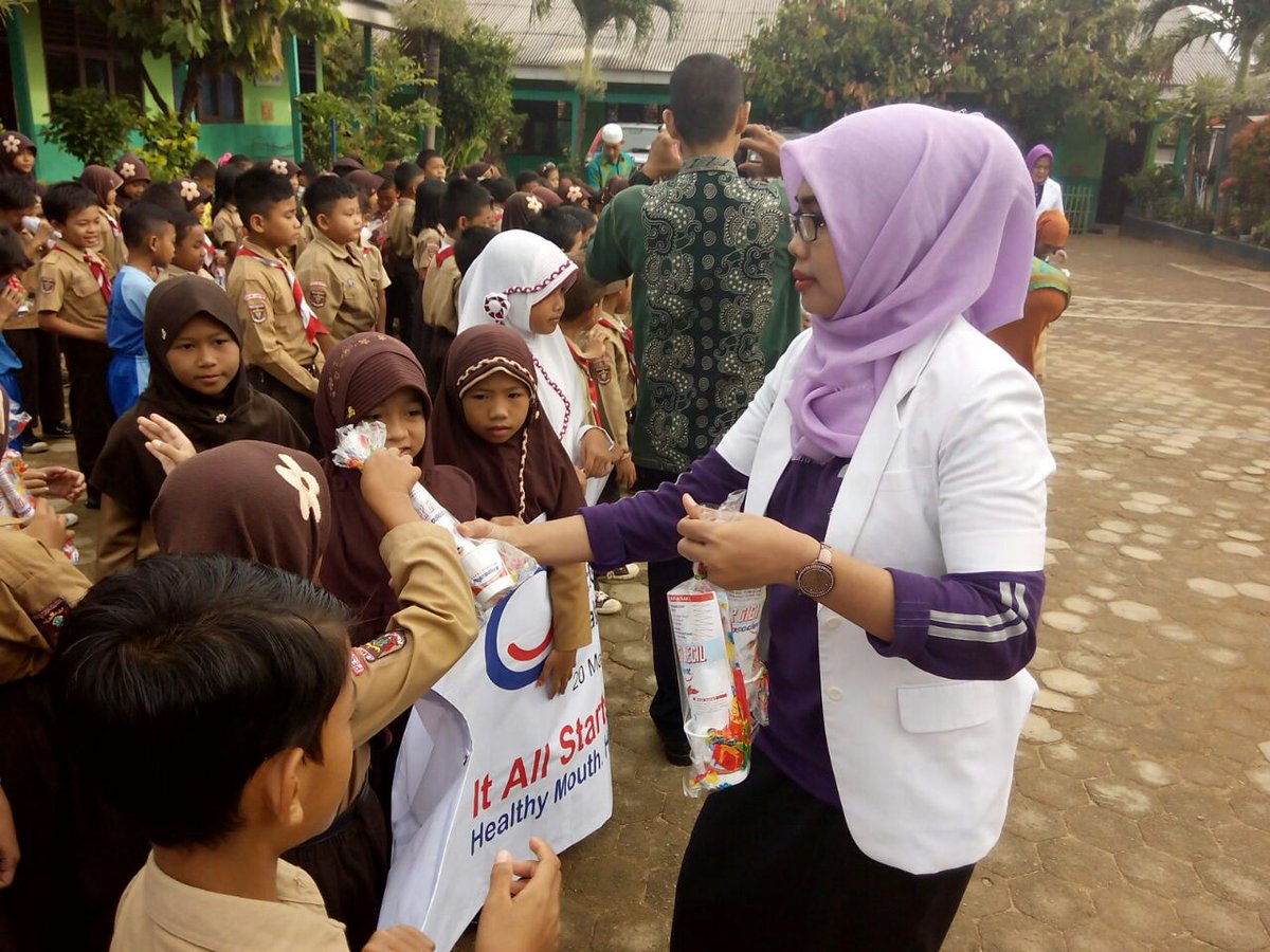 pkmbernung's tweet photo. Program sikat gigi 21 Hari oleh PDGI Cabang Tanggamus dan dilakukan serentak di seluruh indonesia dan dunia https://t.co/7xyCg5kPvy