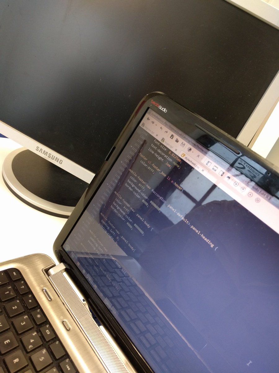 GrattifyStore's tweet image. The detail is in the code #codeiscool #css3 #html5 #webdesign #grattifying