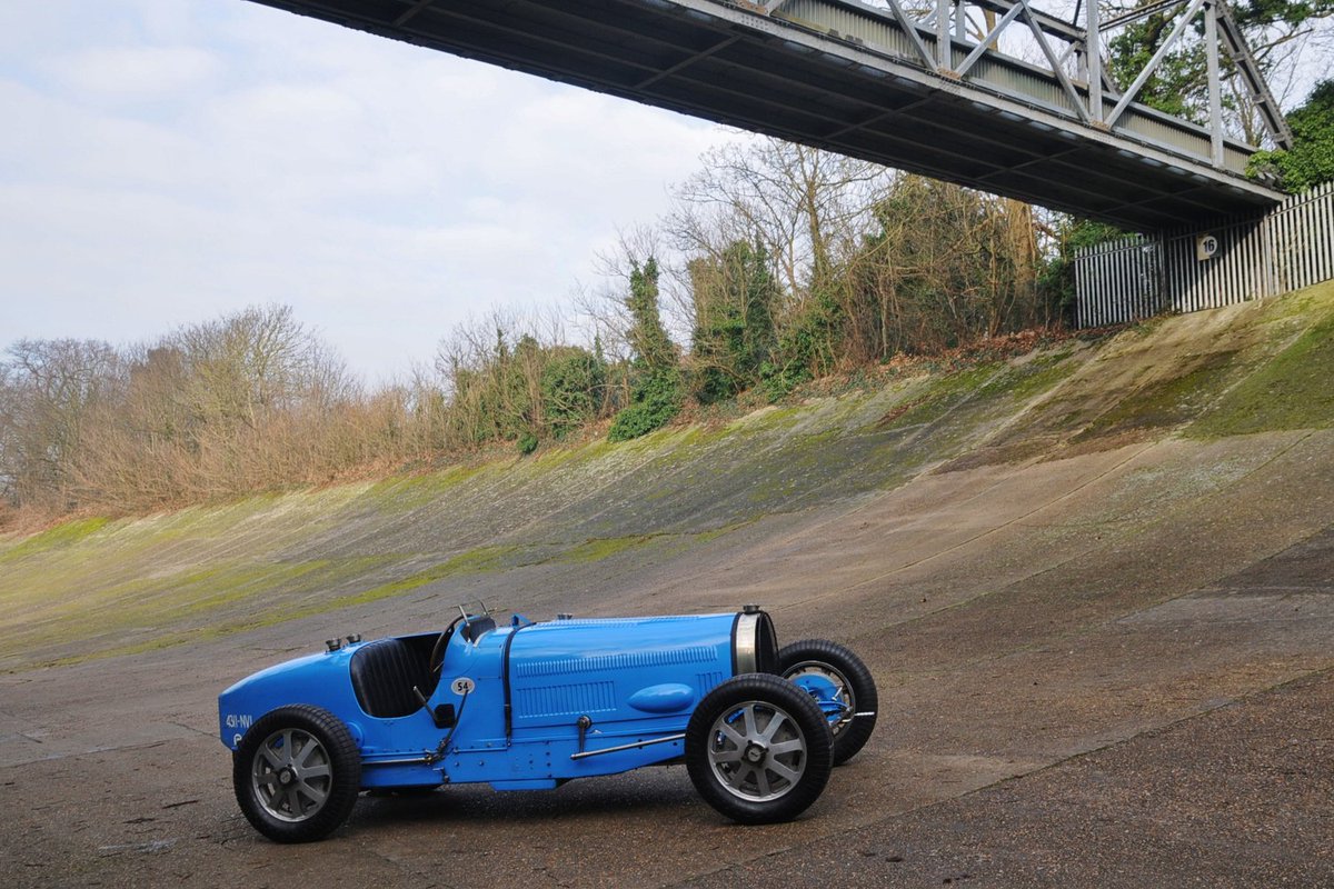 BrooklandsMuseu's tweet photo. Today's #MuseumRainbow color is blue! Which can only mean #Bugatti #Type54 https://t.co/oEJMo6PnKF
